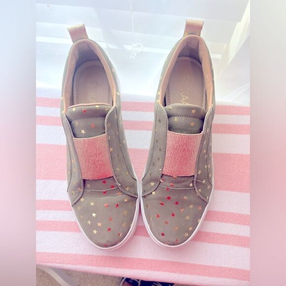KAANAS Army green and gold with stars casual shoes. SIZE 7. Brand new! Worn 1X - Picture 3 of 8